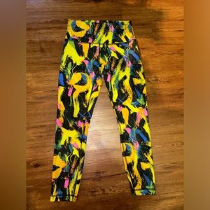 Lululemon Wunder Train High Rise Tight 25”, Undertone Black Multi, Size 8